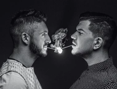 Σοκάρει Ελληνας τραγουδιστής: «Να παντρευόμαστε κι εμείς οι gay όπως στον θρησκευτικό γάμο»! (βίντεο)